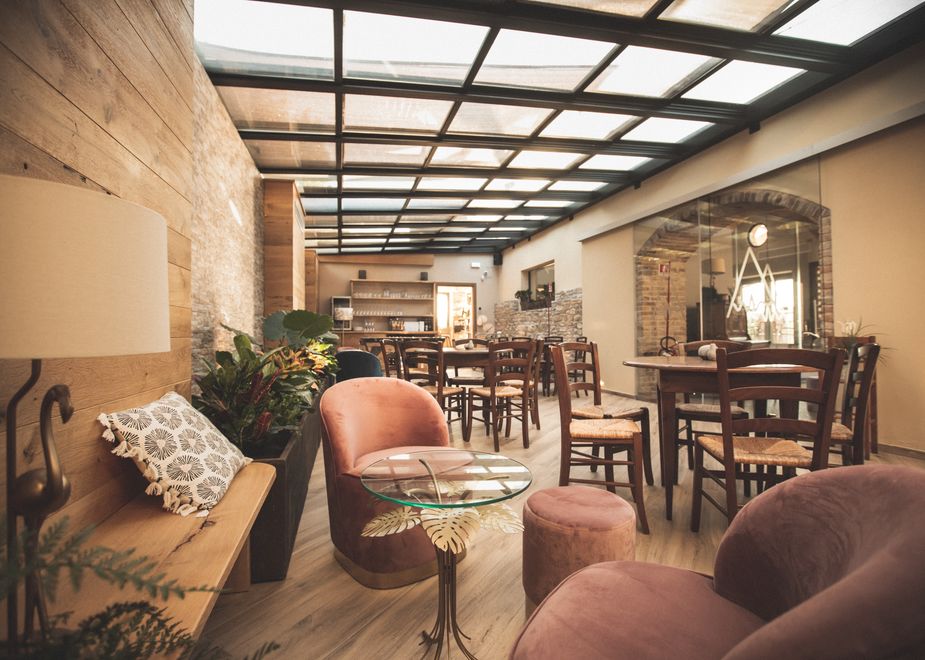 Almaranto, l'interno