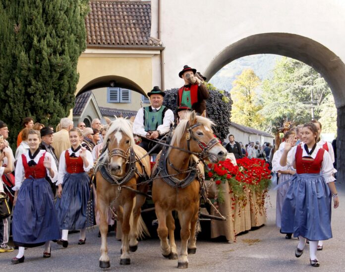 Tradizionale festa dell'uva a Merano, credit Azienda di soggiorno di Merano/C.Boggian